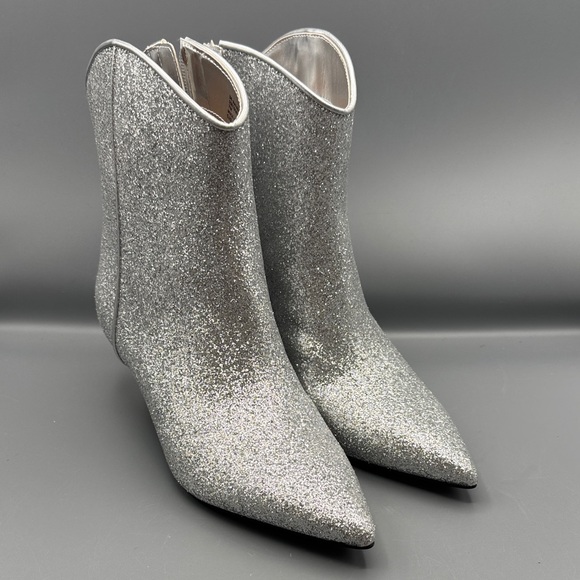 On 34th Aatira Tulip Booties - Picture 1 of 5